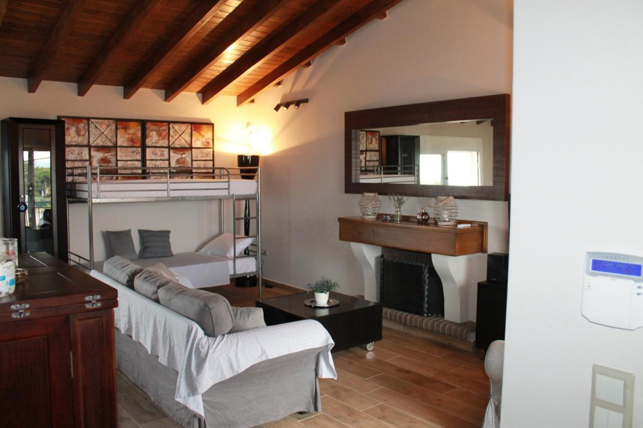 Sea View Apartment 15 Min From Athens Airport Nea Makri Exterior photo
